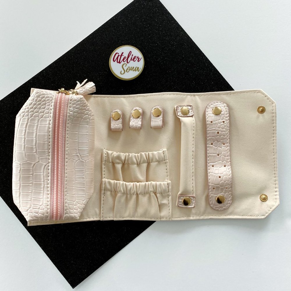 Roll Up Jewelry Organizer - Light Pink